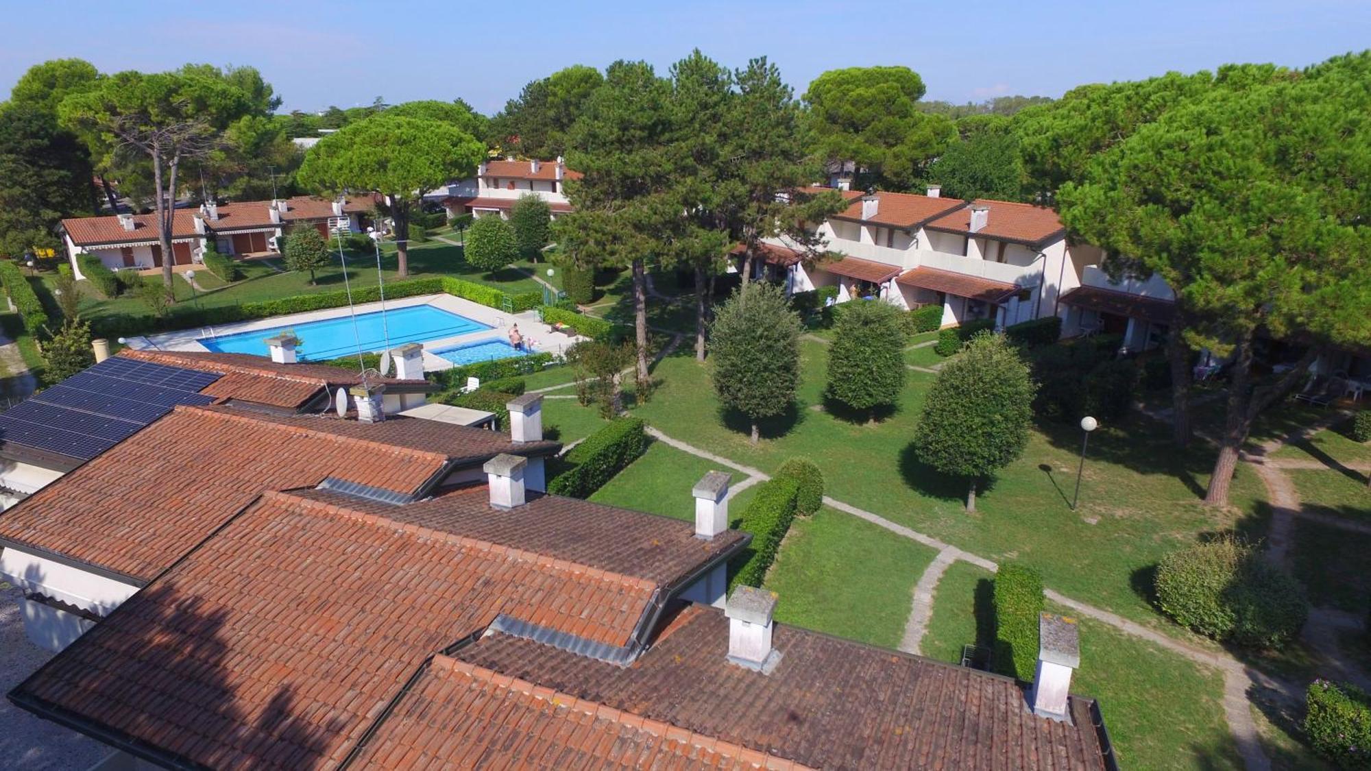 Villaggio Club Dei Pini Bibione Buitenkant foto