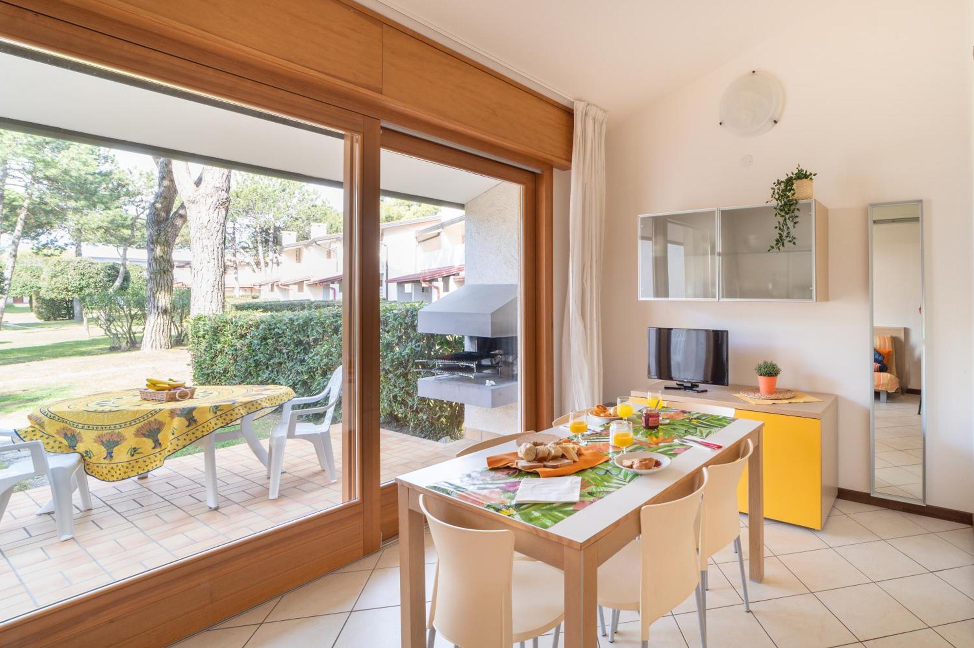 Villaggio Club Dei Pini Bibione Buitenkant foto