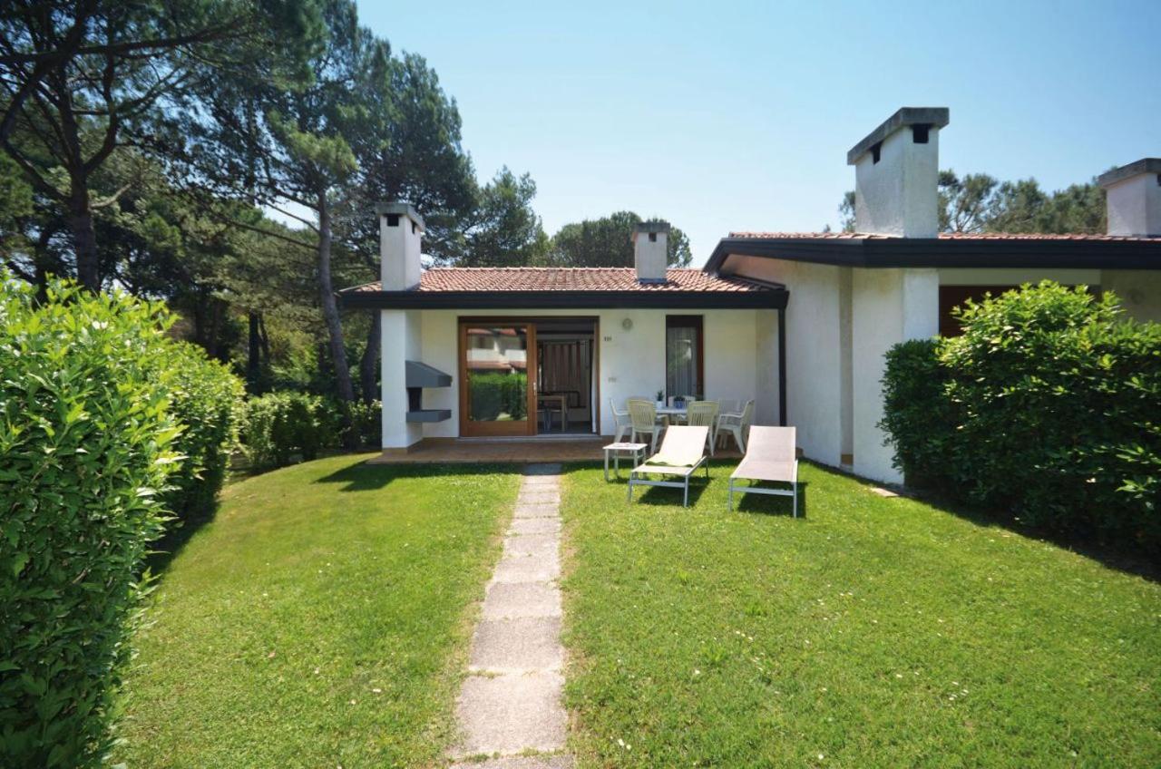 Villaggio Club Dei Pini Bibione Buitenkant foto