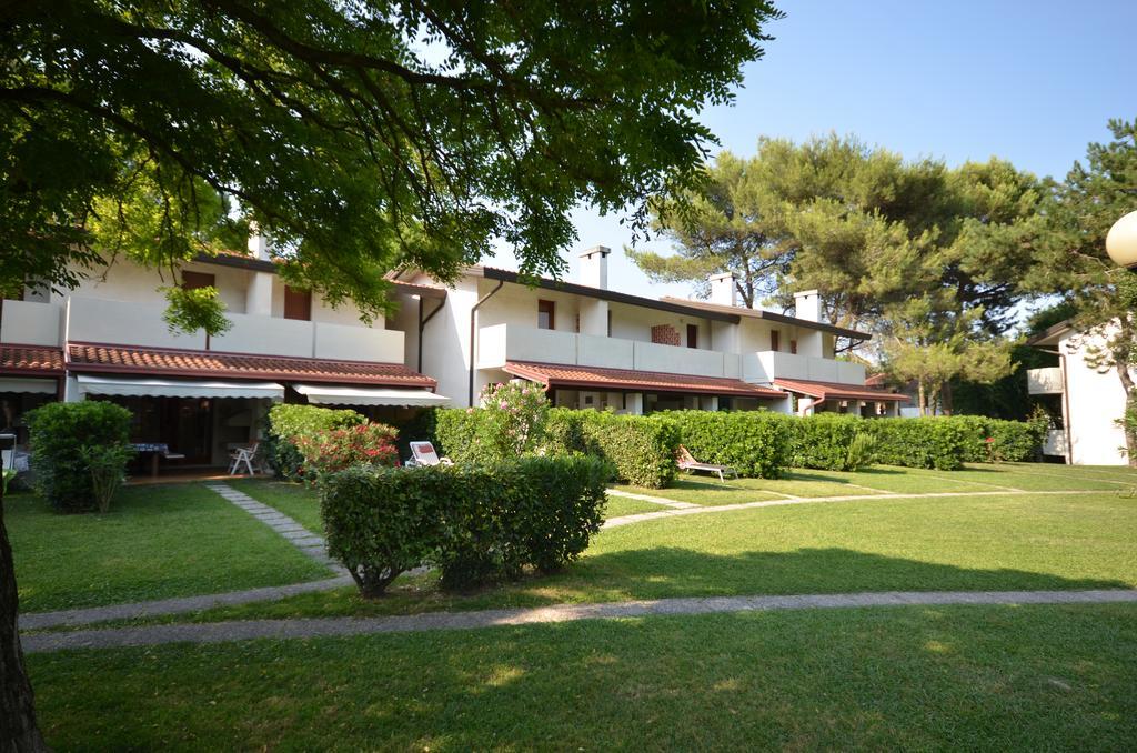 Villaggio Club Dei Pini Bibione Buitenkant foto